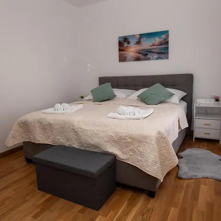 Happy Day 1,2,3 Apartament *