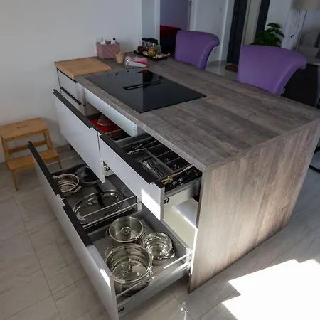 Apartament Happy Day 1,2,3 *