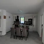 Happy Day 1,2,3,4 Apartment *