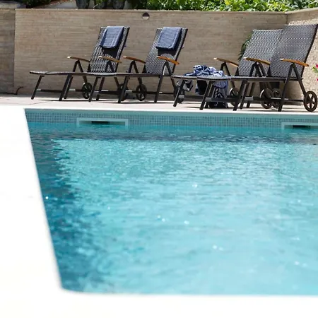 דירה Happy Day 1,2,3 פולה