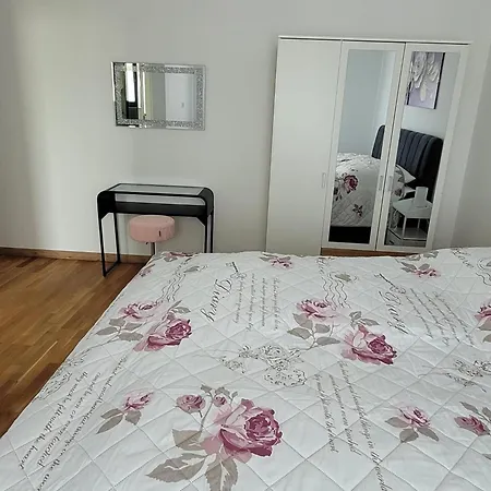 Happy Day 1,2,3,4 Apartment Pula