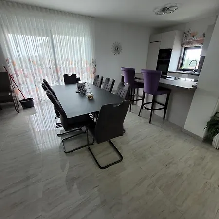Apartment Happy Day 1,2,3,4