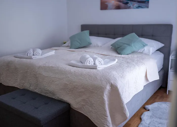 Apartament Happy Day 1,2,3 *