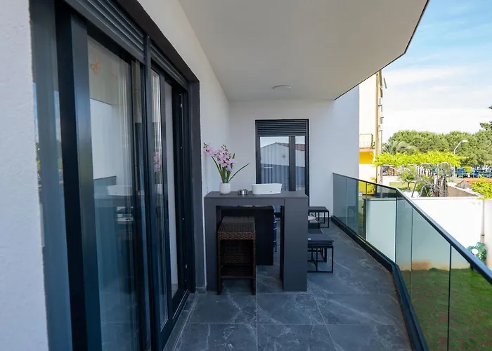 Apartament Happy Day 1,2,3 *