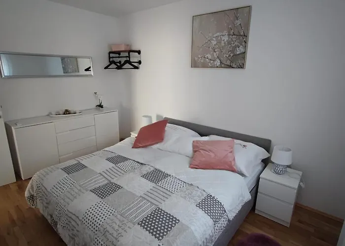 Apartament Happy Day 1,2,3 *